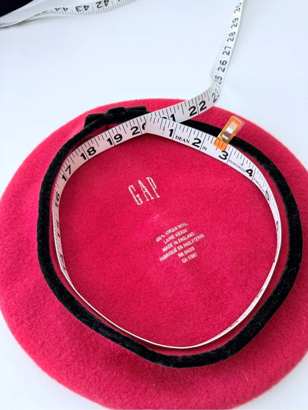 VTG GAP Red Wool Beret Hat Black Velvet Trim Bow Made in England S/M 80s/90s